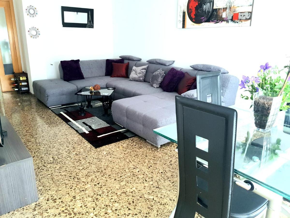 Appartamento Piso Amplio De 3 Habitaciones, 2 Banos, Ascensor Y Parking *