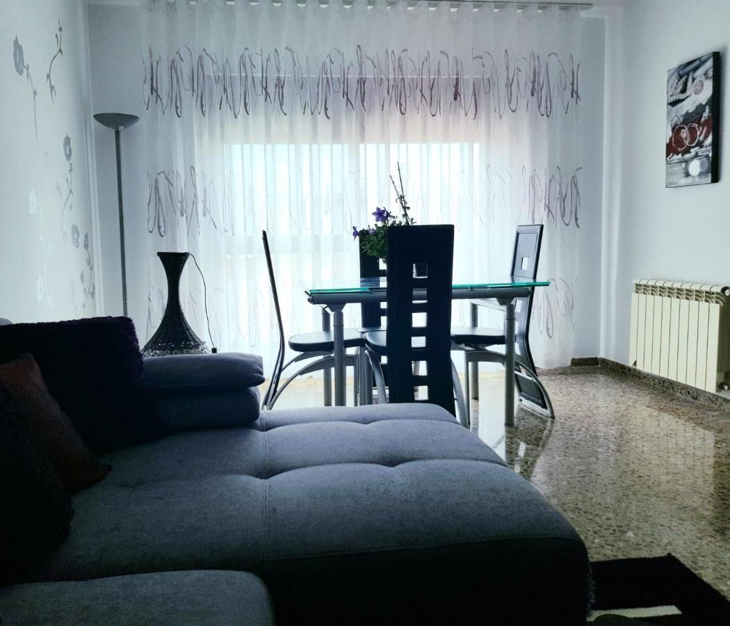 Appartamento Piso Amplio De 3 Habitaciones, 2 Banos, Ascensor Y Parking *