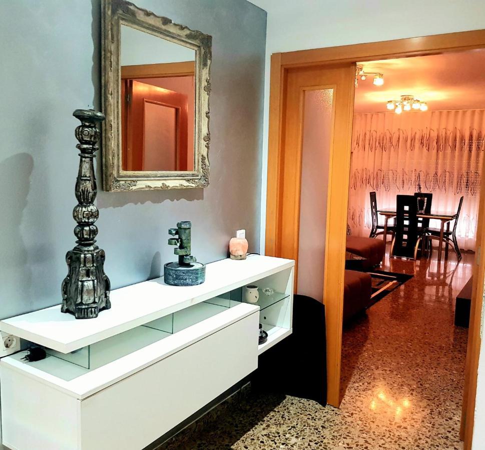Apartament Piso Amplio De 3 Habitaciones, 2 Banos, Ascensor Y Parking *
