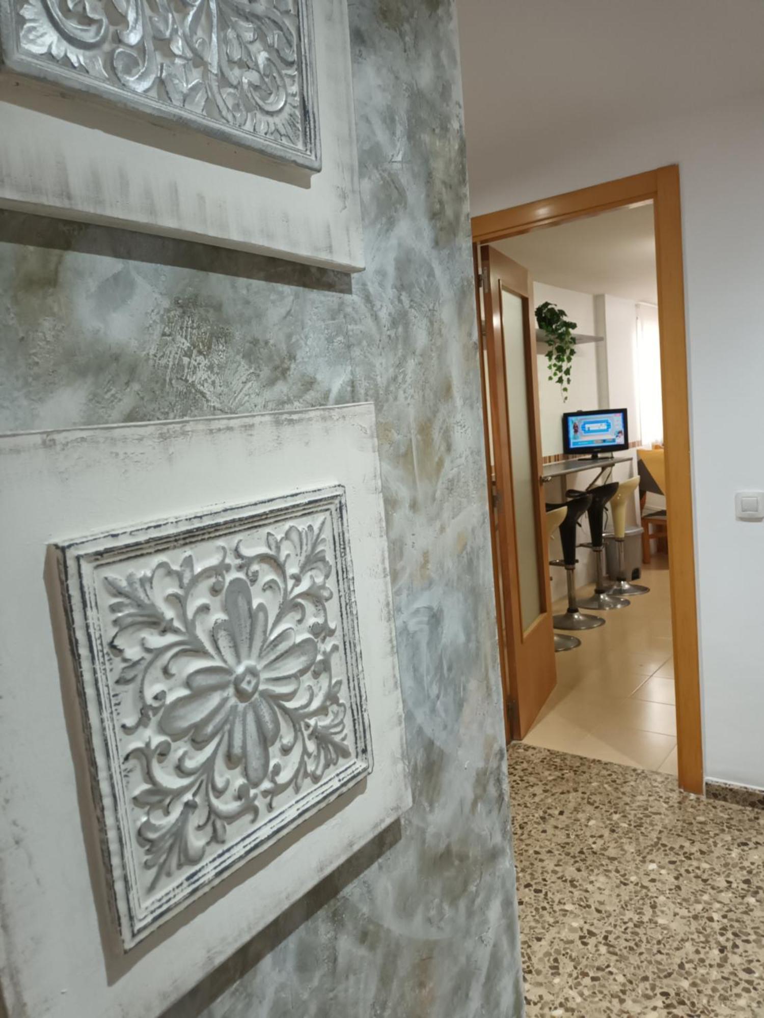 Piso Amplio De 3 Habitaciones, 2 Banos, Ascensor Y Parking Burriana